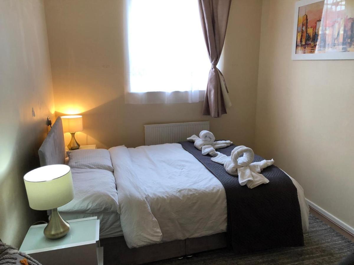 Entire Flat Very Comfortable 1 Bedroom Londres Exterior foto